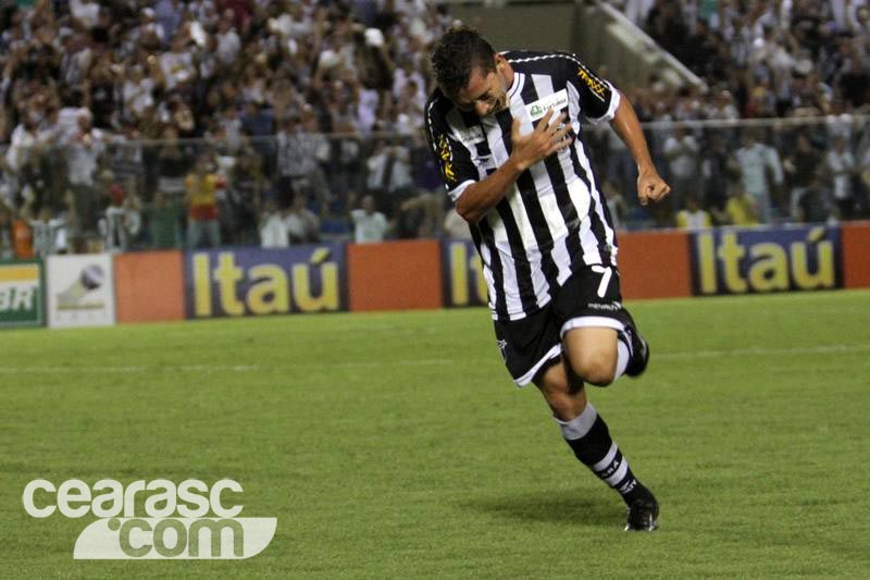 [17-08] Ceará 3 x 0 Grêmio - 9