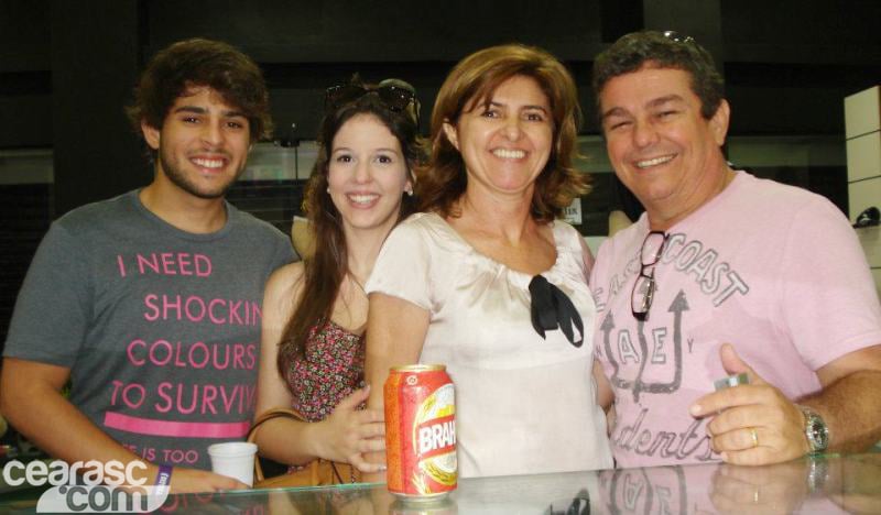 [26-05] Torcedores recebem brindes no Sou Mais - 30