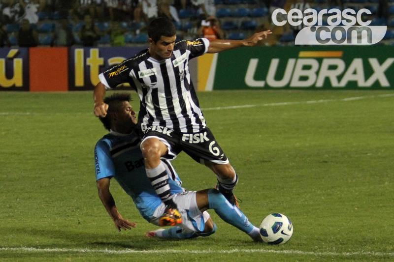 [17-08] Ceará 3 x 0 Grêmio - 12