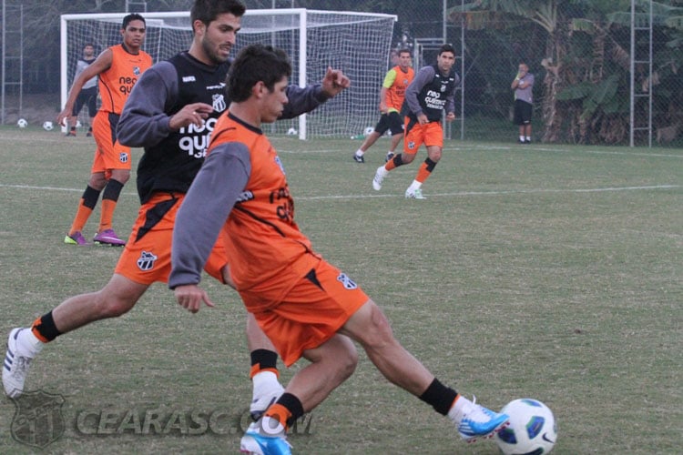 [27-05] Treino no CT do Grêmio - 12