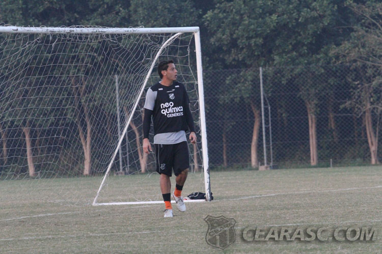 [27-05] Treino no CT do Grêmio - 14