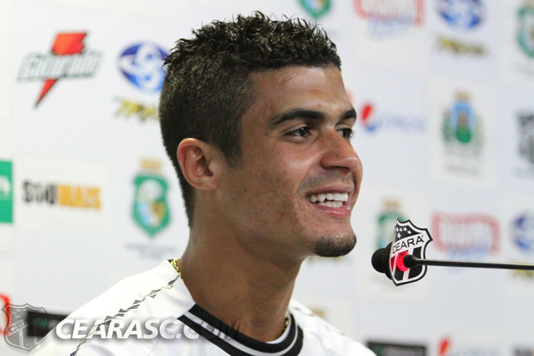 [24-06] Egídio é apresentado - 7