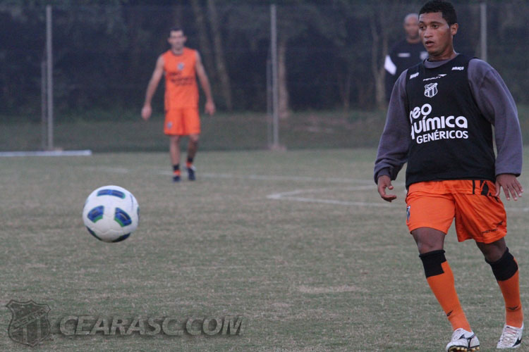 [27-05] Treino no CT do Grêmio - 15