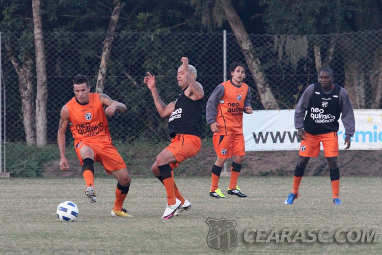 [27-05] Treino no CT do Grêmio - 16