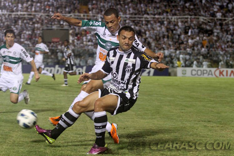 [18-05] Ceará 0 x 0 Coritiba - 15