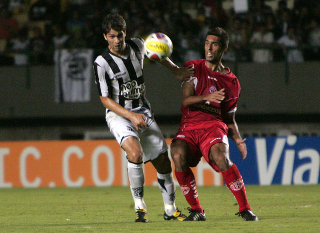 Ceará 0 X 1 América/RN - 05/08 às 20h - Castelão - 13