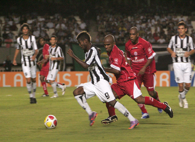 Ceará 0 X 1 América/RN - 05/08 às 20h - Castelão - 16