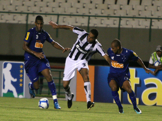 Ceará 1 x 0 Cruzeiro - 30/05 às 18h30 - Castelão - 14