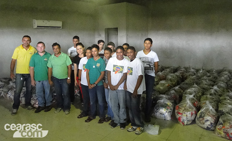 [28-01] Entrega dos alimentos doados - 1