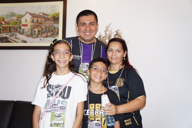 [19-10] Por Dentro do Vozão - Dia das Crianças - 01 - 18