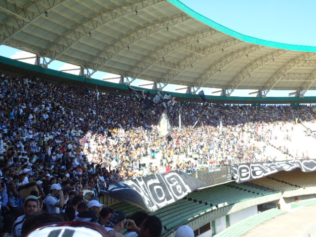 [24-10] Ceará 2 x 0 São Paulo [TORCIDA] - 69
