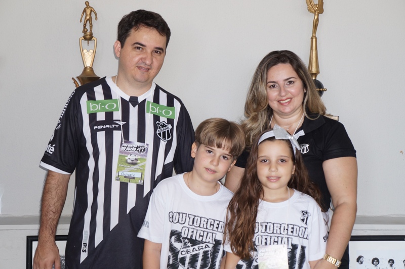 [19-10] Por Dentro do Vozão - Dia das Crianças - 01 - 30