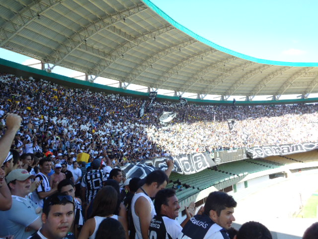 [24-10] Ceará 2 x 0 São Paulo [TORCIDA] - 76