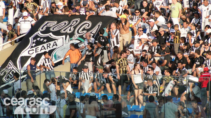 [28-08] Ceará 3 x 0 Bahia - Torcida - 10