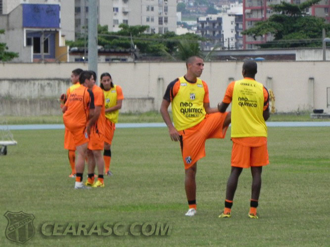 [04-05] Ceara treina no Rio de Janeiro - 9