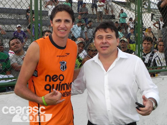 [28-06] Edmílson treina e é apresentado ao torcedor - 6