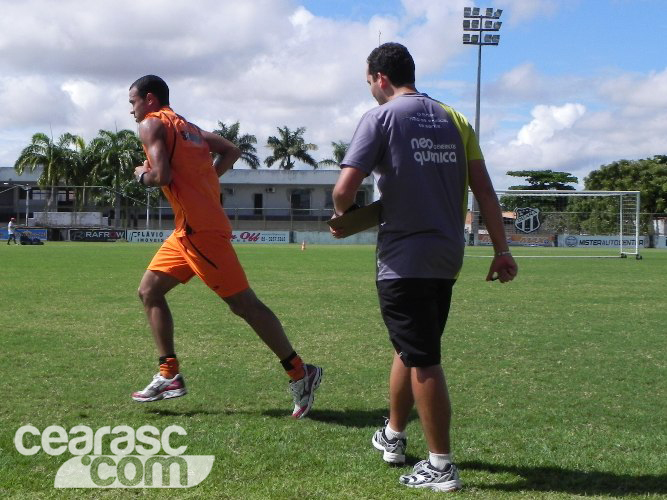 [18-07] Roger realiza testes físicos2 - 9