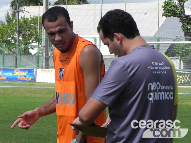[18-07] Roger realiza testes físicos2 - 11