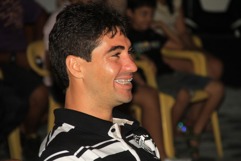 [10-11] Em show de Humor, Alex Nogueira alegra Concentracao - 6