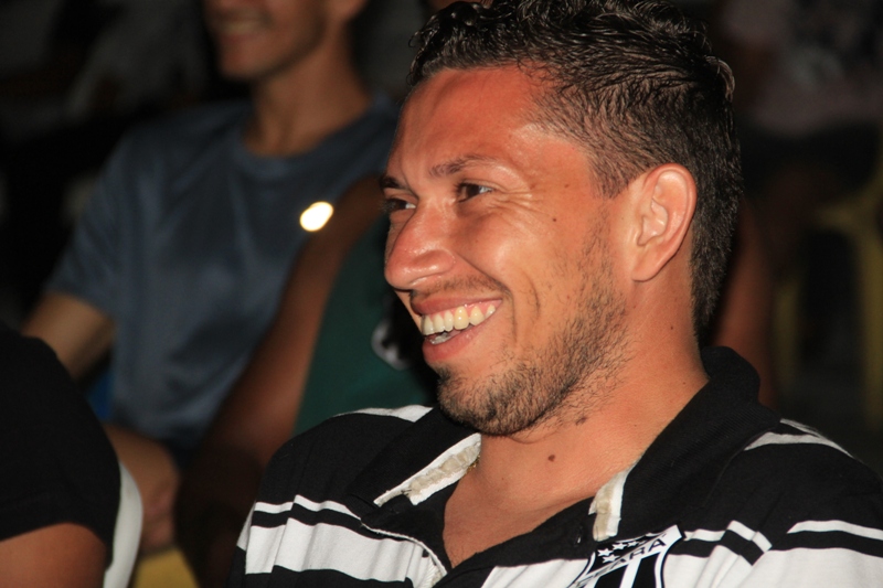 [10-11] Em show de Humor, Alex Nogueira alegra Concentracao - 10