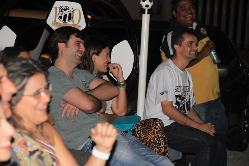 [10-11] Em show de Humor, Alex Nogueira alegra Concentracao - 19