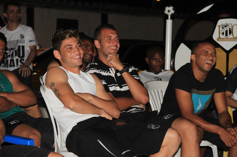 [10-11] Em show de Humor, Alex Nogueira alegra Concentracao - 36