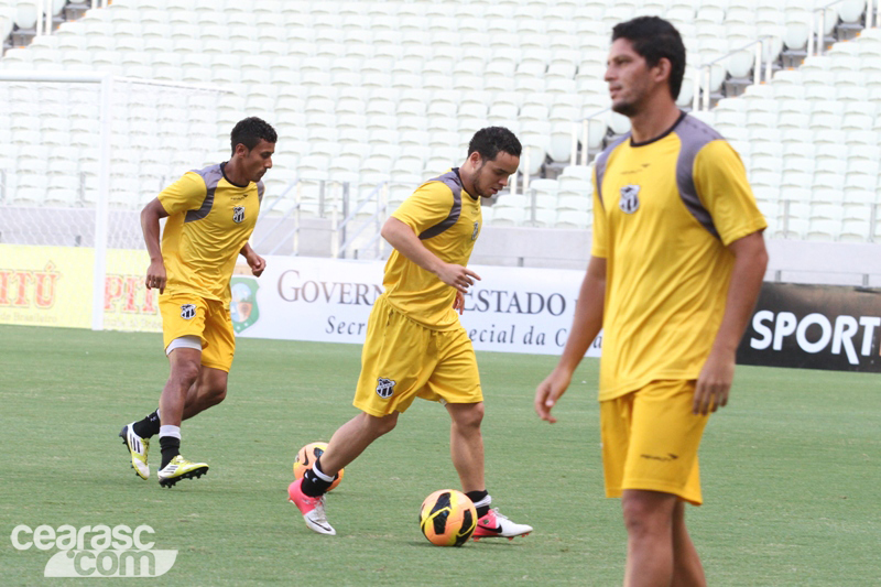 [01-03] Treino coletivo - Castelão - 3