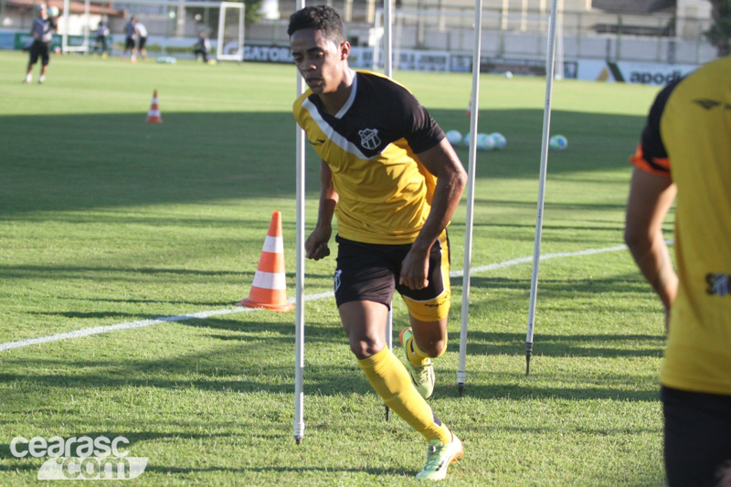 [10-09] Reapresentação + treino físico e técnico - 8