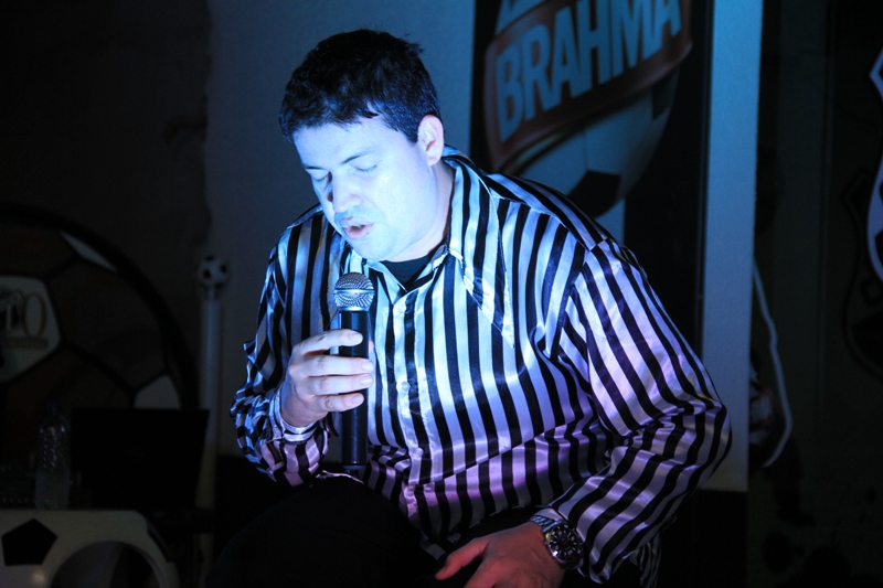 [10-11] Em show de Humor, Alex Nogueira alegra Concentracao - 42