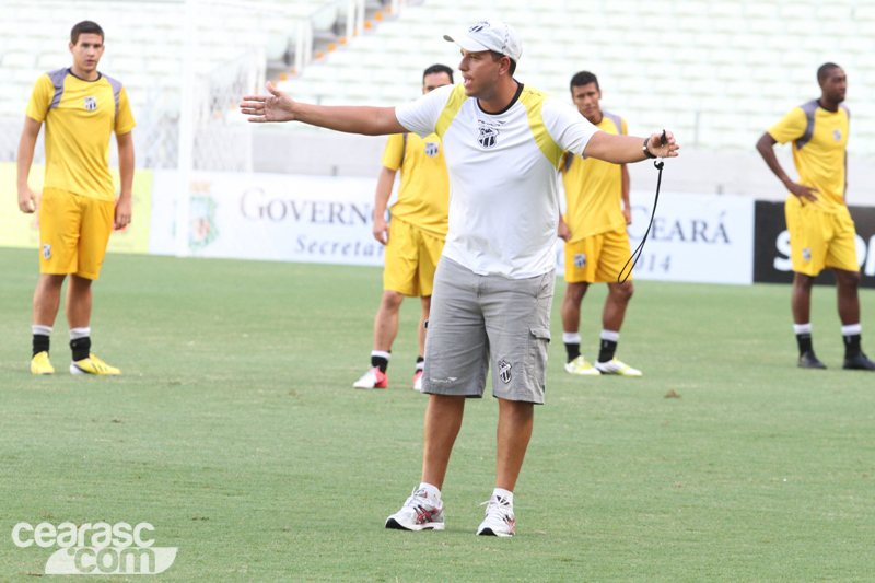 [01-03] Treino coletivo - Castelão - 5