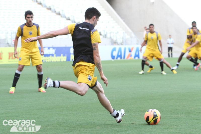 [01-03] Treino coletivo - Castelão - 17