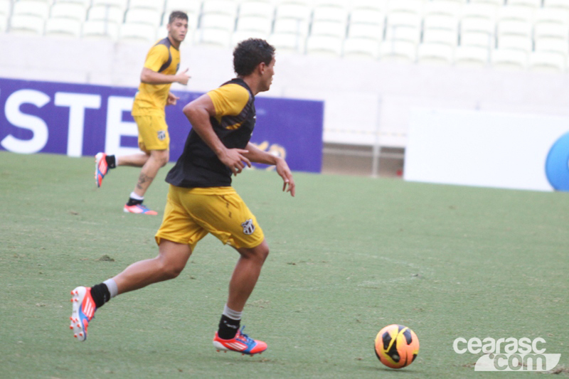 [01-03] Treino coletivo - Castelão - 22