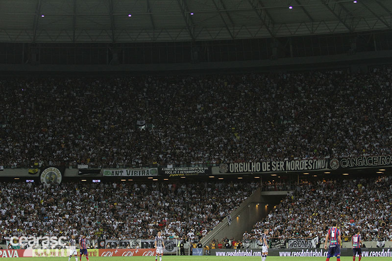 [29-04] Ceará 2 x 1 Bahia - Torcida - 10