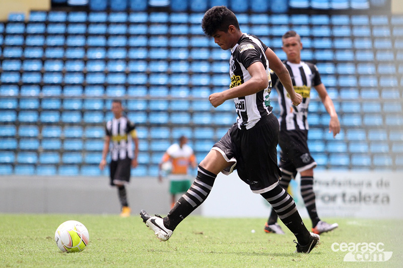 [12-04] Fortaleza 0 x 3 Ceará - 22