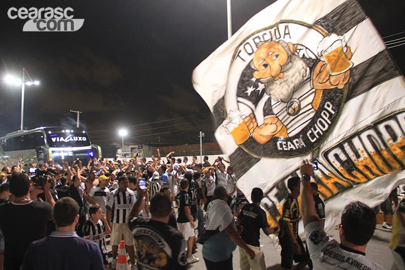 [12-11] Rua de Fogo - Ceará X Avaí - 9