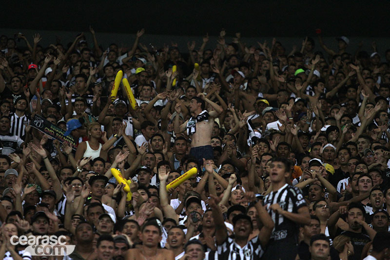 [29-04] Ceará 2 x 1 Bahia - Torcida - 27