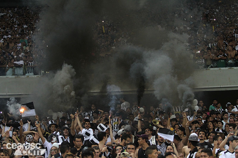 [29-04] Ceará 2 x 1 Bahia - Torcida - 36