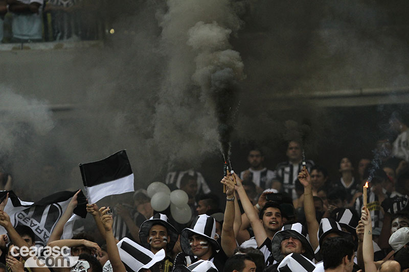 [29-04] Ceará 2 x 1 Bahia - Torcida - 38