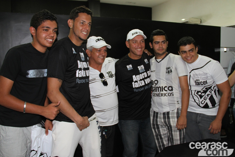 [17-03] PC Gusmao e Fernando Henrique recepcionam torcedores1 - 1