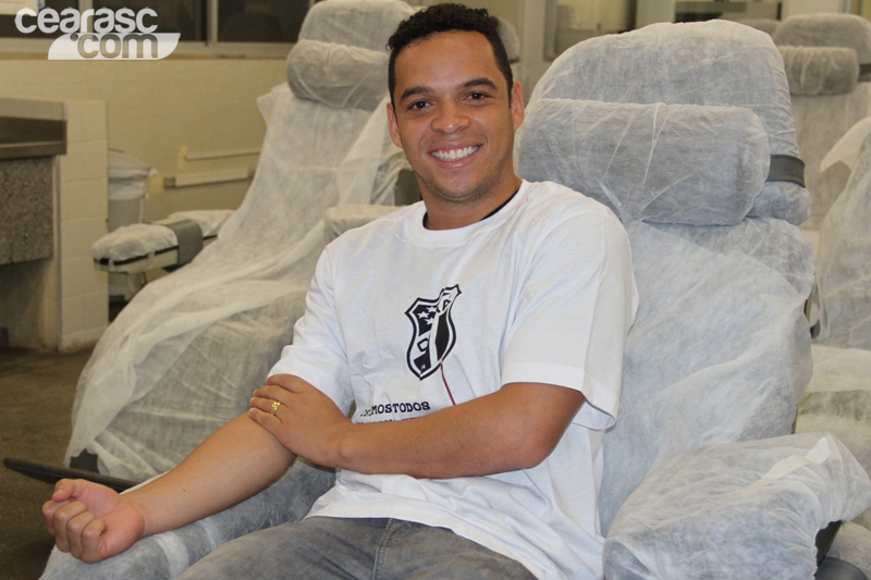 [22-05] Atletas participam de ação no Hemoce - 18