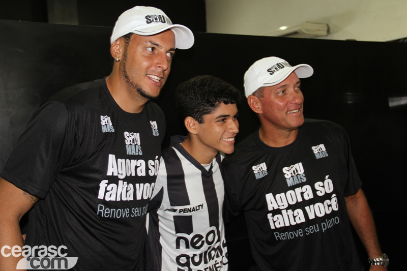 [17-03] PC Gusmao e Fernando Henrique recepcionam torcedores1 - 7
