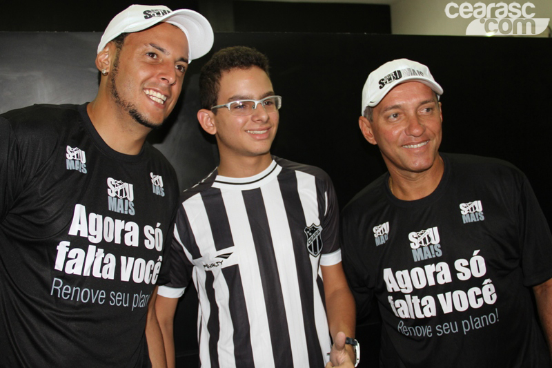 [17-03] PC Gusmao e Fernando Henrique recepcionam torcedores1 - 16