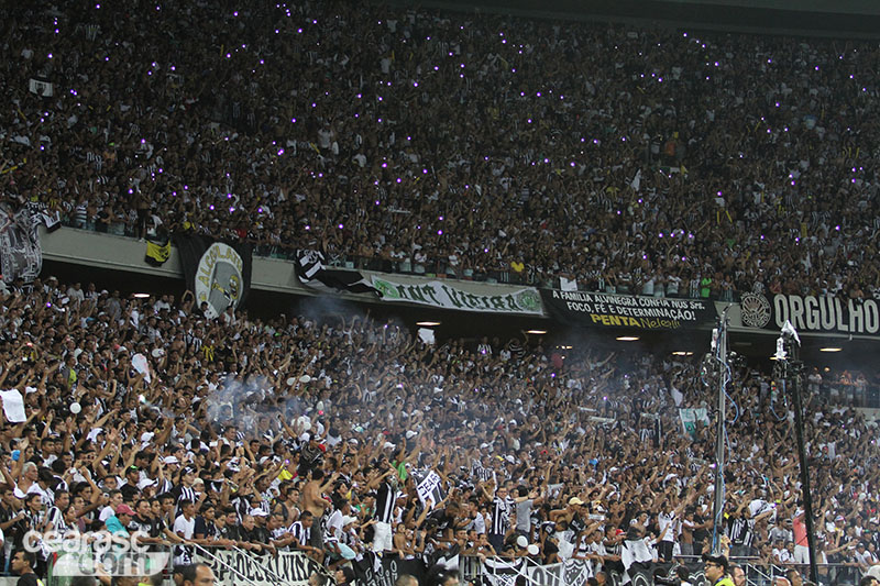 [29-04] Ceará 2 x 1 Bahia - Torcida - 55