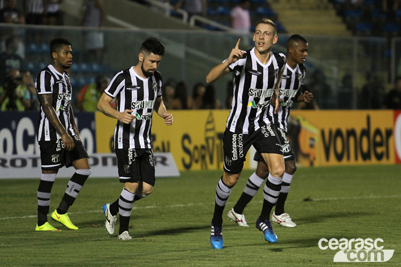 [16-05] Ceará 2 x 0 Atlético-GO - 14