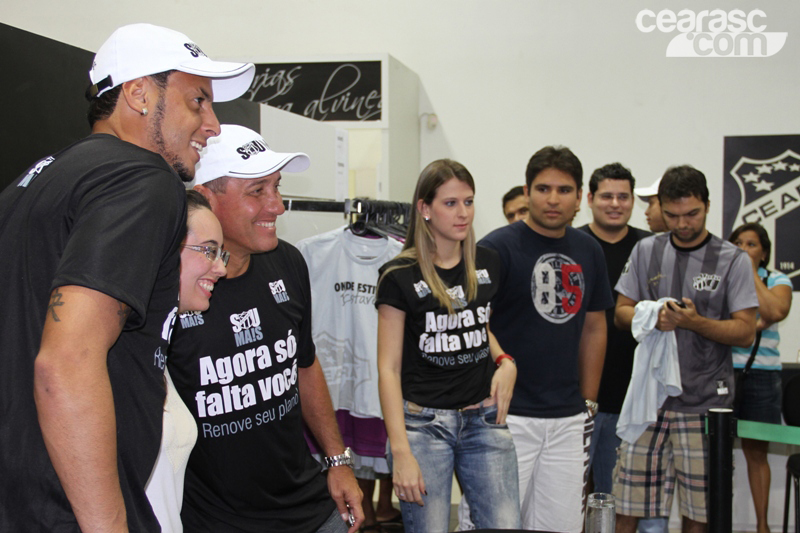 [17-03] PC Gusmao e Fernando Henrique recepcionam torcedores3 - 7
