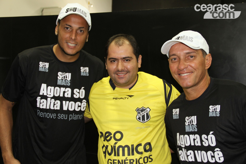[17-03] PC Gusmao e Fernando Henrique recepcionam torcedores4 - 11