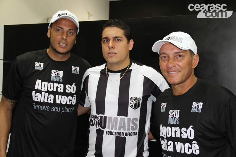 [17-03] PC Gusmao e Fernando Henrique recepcionam torcedores4 - 17