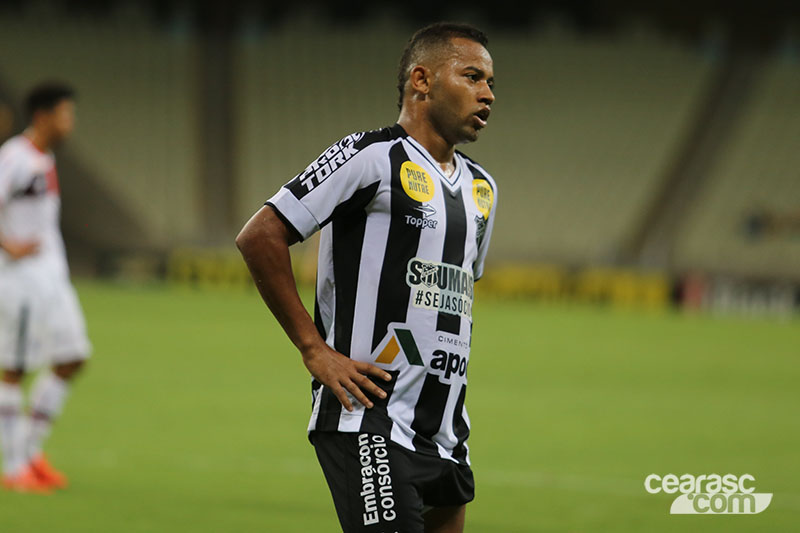 [04-10-2016] Ceará 2 x 1 Joinville - 71