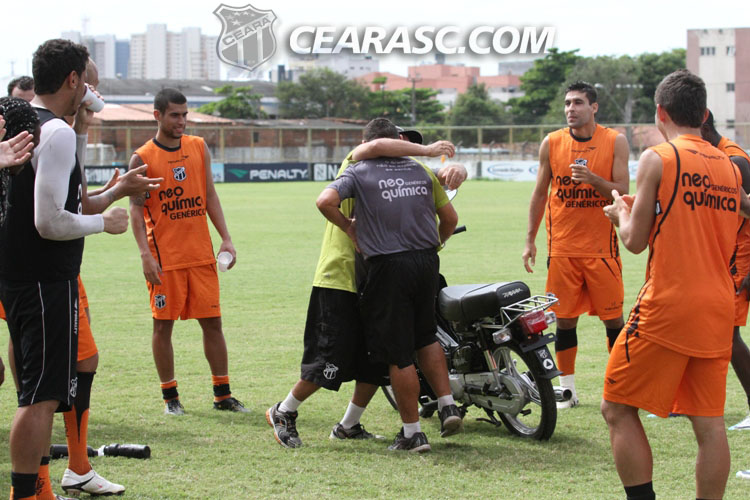[03-06] Presente para José Orlando2 - 5