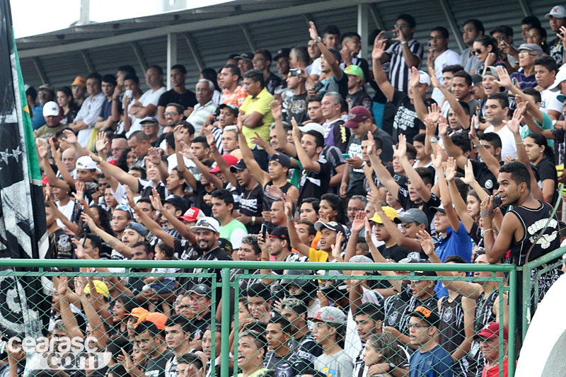 [20-01] Torcida lota Estádio Vovozão - 2